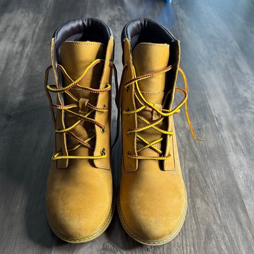 Timberland Women's Amston Wedge Booties